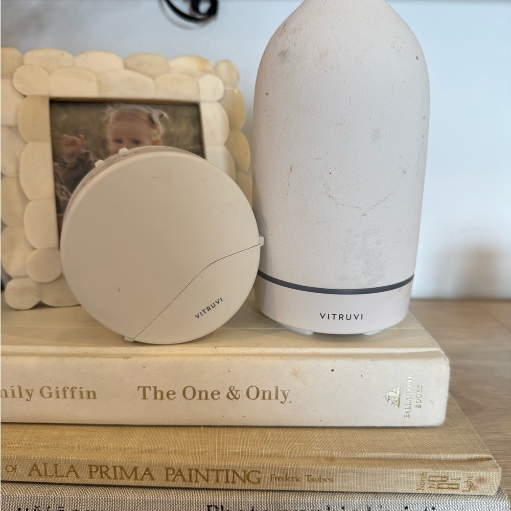 Vitruvi Stone Diffuser and wall diffuser